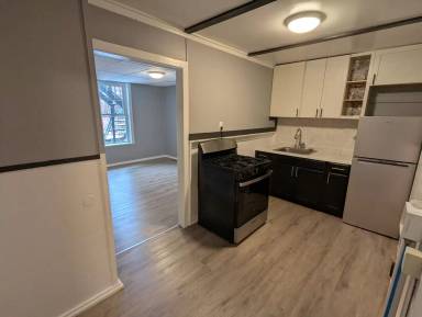 Main picture of 35 Main St