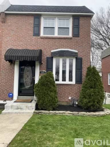 Main picture of 547 Michell St