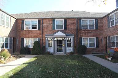 Main picture of 2874 Jasmine St
