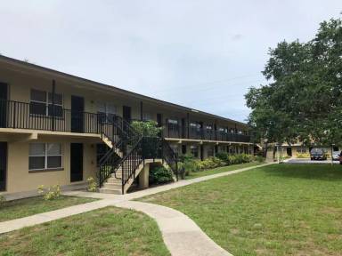 Main picture of 2501 Harn Blvd