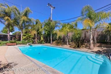 Main picture of 2443 Betlo Ave