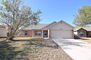 Main picture of 2207 Pixton Dr