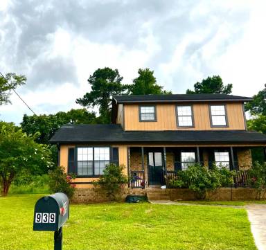 Main picture of 939 Highland Dr