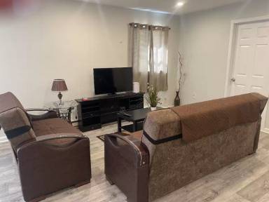 Main picture of 15 Seymour Ave