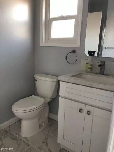 Main picture of 1611 Encino Ave