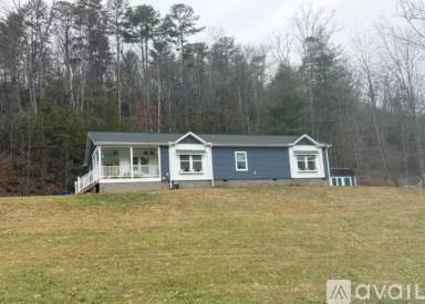 Main picture of 123 Pete Mann Rd