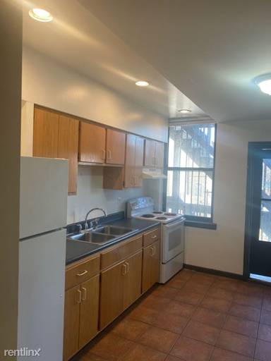 Main picture of 5609 S Michigan Ave