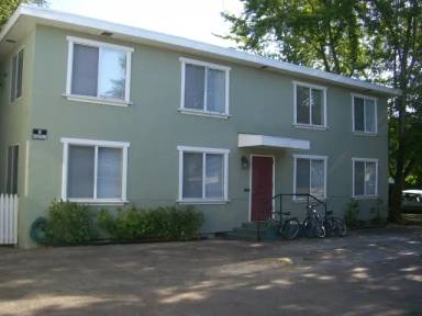 Main picture of 1840 Mill St