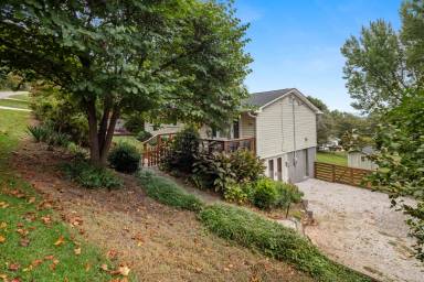 Main picture of 194 Stradley Mountain Rd