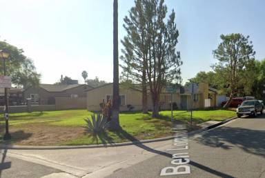 Main picture of 8444 Greenpoint Ave