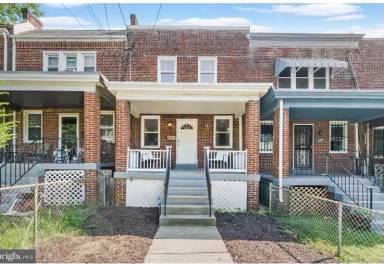 Main picture of 1621 R St SE