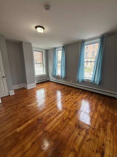 Main picture of 239 1st St