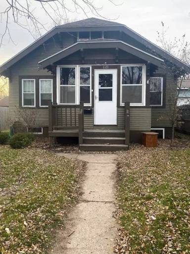 Main picture of 1325 10th Ave S