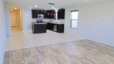 Main picture of 433 Magma Dr