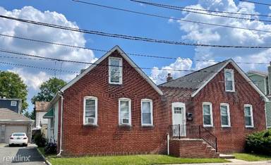 Main picture of 50 Locust Ln