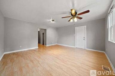 Main picture of 1154 W 17th St