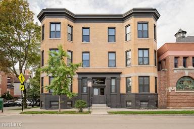 Main picture of 2780 N Kenmore Ave