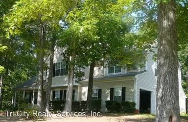 Main picture of 20 Heathridge Dr