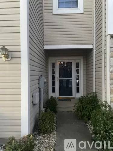 Main picture of 449 Lantern Ln