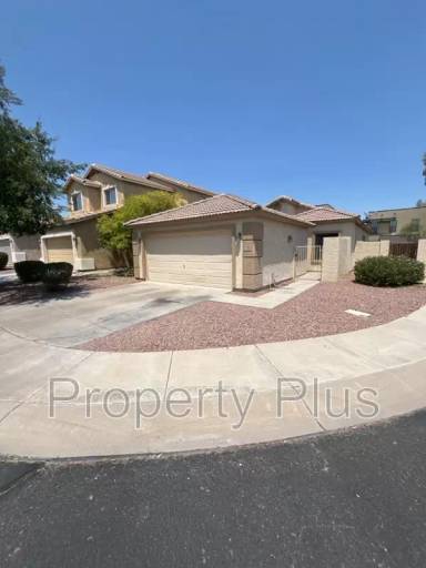 Main picture of 39 N Churchill Pl