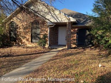 Main picture of 6929 Bentley Ave