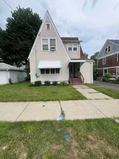 Main picture of 1 Baird Ave