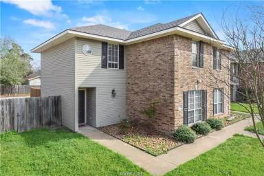 Main picture of 1207 Oney Hervey Dr