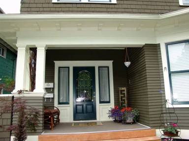 Main picture of 935 14th Ave