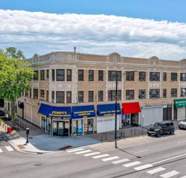 Main picture of 1549 W 90th St