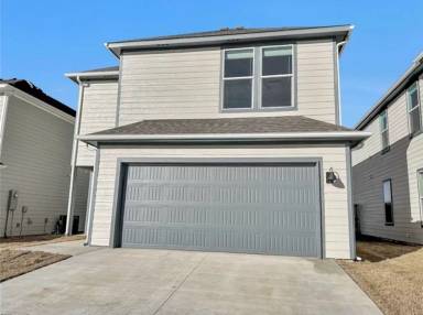 Main picture of 4801 W Triangle St