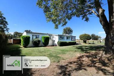 Main picture of 4020 Hawaii Ln