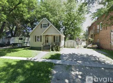 Main picture of 620 S MacArthur Blvd