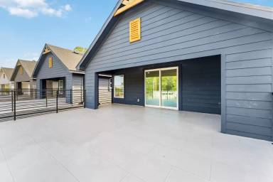 Main picture of 9326 Firnat St