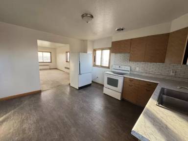 Main picture of 302 W 7th St