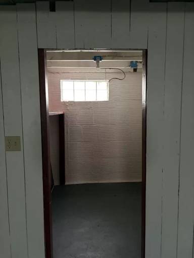 Main picture of 781 Saxon Ave
