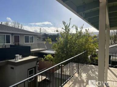Main picture of 972 Westlynn Way