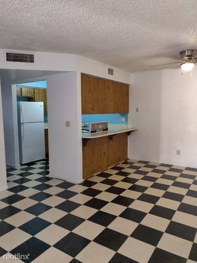 Main picture of 216 W Viola St