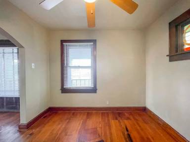Main picture of 3124 S Madison St
