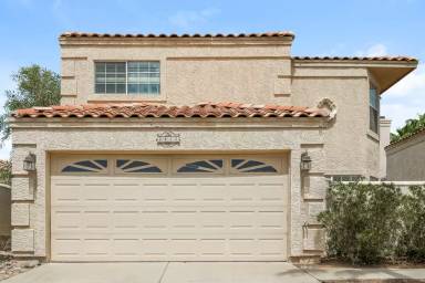 Main picture of 3422 E Woodland Dr