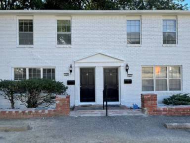 Main picture of 315 N Fletcher Ave