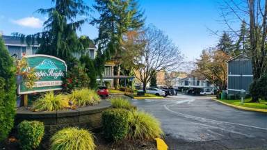 Main picture of OLYMPIC HEIGHTS