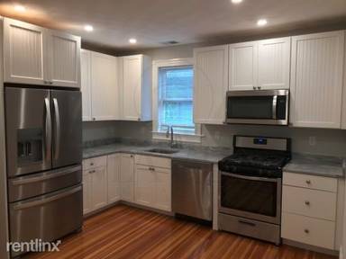 Main picture of 305 Highland Ave