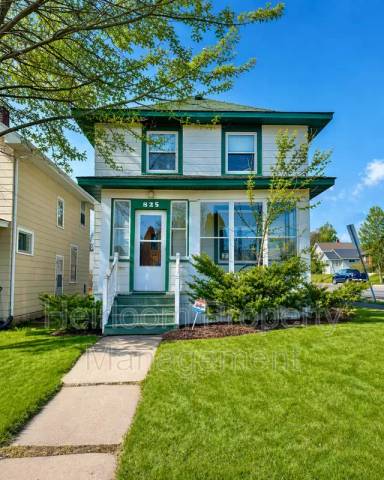 Main picture of 825 N 10th Ave E