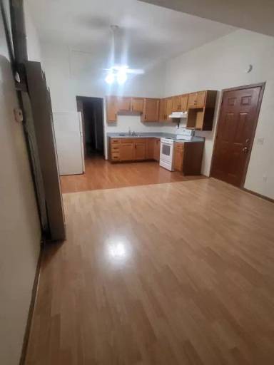 Main picture of 106 S Lane St