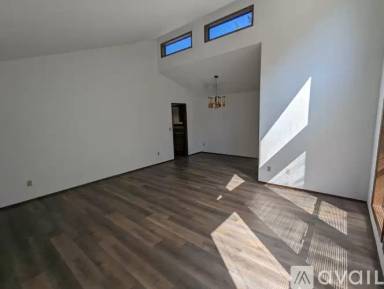 Main picture of 3434 17th Ct NE