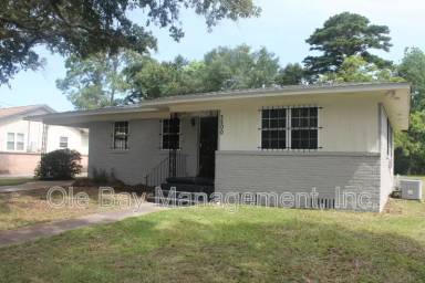 Main picture of 3200 Emogene St