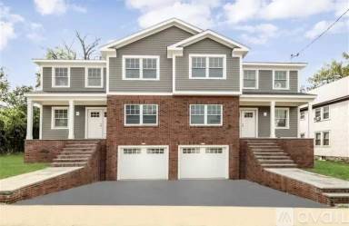 Main picture of 13 Webster Ave