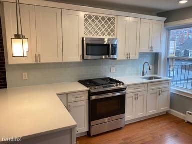 Main picture of 33 Chelsea St
