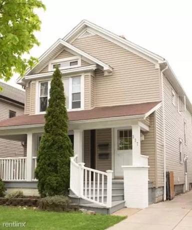 Main picture of 337 Saint Lawrence Ave