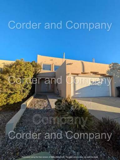 Main picture of 11243 Campo del Oso Ave NE